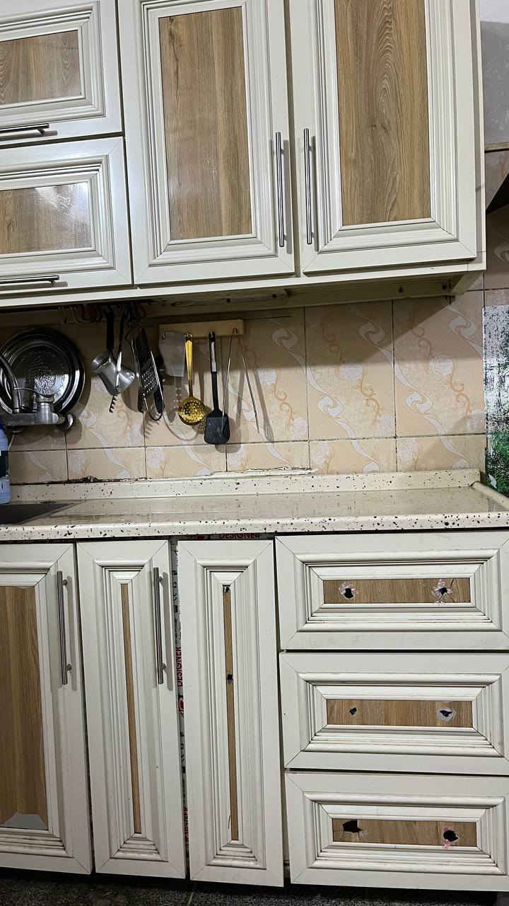 كاونتر mdf والداخل المنيوم مستعمل نضيف جدا طول 5متر عرض60 سم
يحتاج فقط يدات للمجر اريده بمليون


**إذا كنت صاحب هذا الإعلان وتريد حذفه لأي سبب، رجاءا أرسل رسالة إلى الدعم الفني**