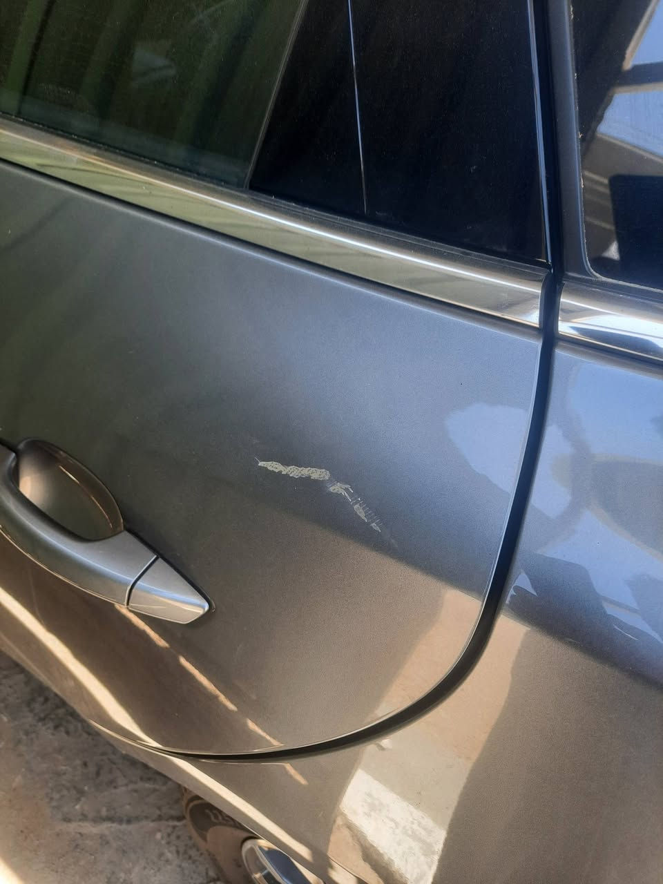 سلام عليكم بيوادي البيع ماشيه الف وخمسميه اخت الزيرو بيها موظح بصور  السعر ١٩مليون وبينه مجال حك الجيه بسمي بغداد  الشعب ***********
