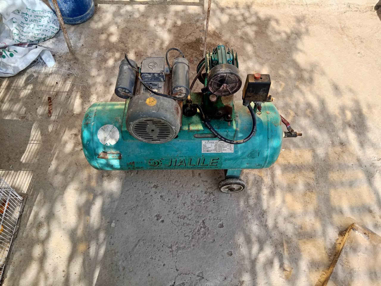 كنبريسر مال هواء شغال درجه اولى ماطوره جديد الاصلي مكاني كربلاء طوريج للتواصل***********
