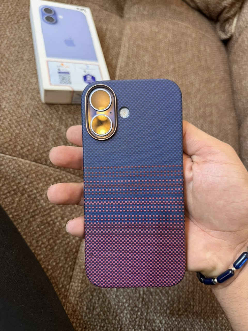 ايفون 17 ذ 256. بطارية 98 داخل الضمان مكاني بغداد ملحقاتة كاملة اي استفسار ***********
