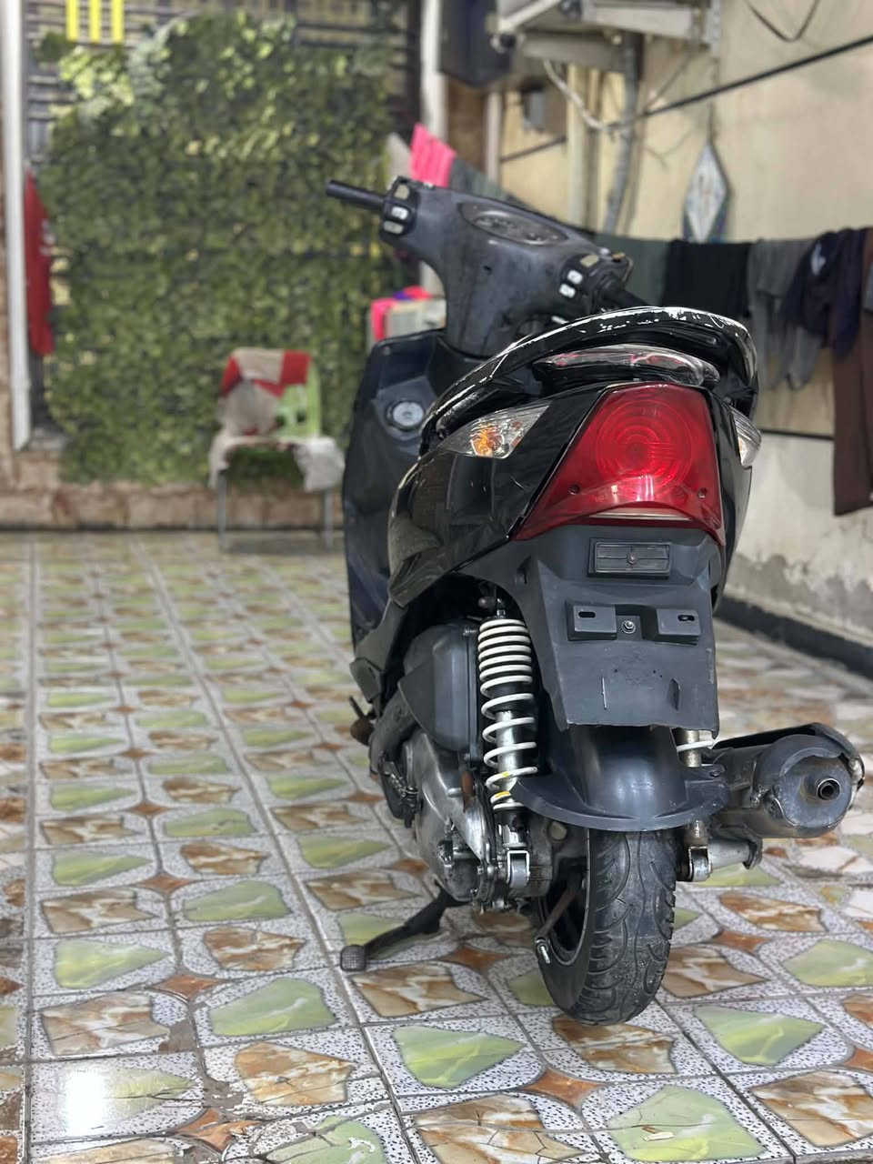 سلام عليكم دراجه ثعلب نضيفه حيل مكينه ناعمه تخبل شلعه معدل يخبل  دراجه تخبل لله شاهد بيه نوقص بسيطه***********
