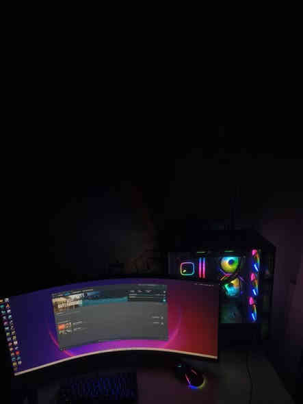 اسلام عليكم ورحمه الله وبركاته اخوان عندي PCللبيع كامل مع شاشه و ماوس و كيبورد مال كيمنك مواصفات واحد ع واحد 1\1 سبب البيع اريد اشتري سيارة

 

المواصفات 

1:المعالج Intel(R) Core(TM) i7-14700F (2.10 GHz)

2:ذاكرة الرام المثبتة  ‏‏16.0 غيغابايت (‏‏15.8 غيغابايت مستخدم)

3:نوع النضام نظام تشغيل بإصدار 64 بت ومعالج يستند إلى x64

هاي  مواصفات الوندوز 

4:الإصدار Windows 11 Pro

‏‏الإصدار 25H2

‏‏تم التثبيت في ‏31/‏10/‏2025

طبعا التفاصيل الرام 1تيره 

والعشوائيه ماعرف شنو اسمها 16GB

وبطاقه الرسومات 12GB

التجميعه ك شكل و اداء جبار طبعا الون اسود وال اناره RGB  السعر 

2.700.000 وبيها مجال بسيط مكانها بابل للتواصل ***********

ملاحظه\ بسيطة التجميعة تساعد المهندسين ع التصاميم وال اوتو كاد لان اني استعمل التصاميم بحكم شغلي واستعمال ال تجميعه شهرين فقط
