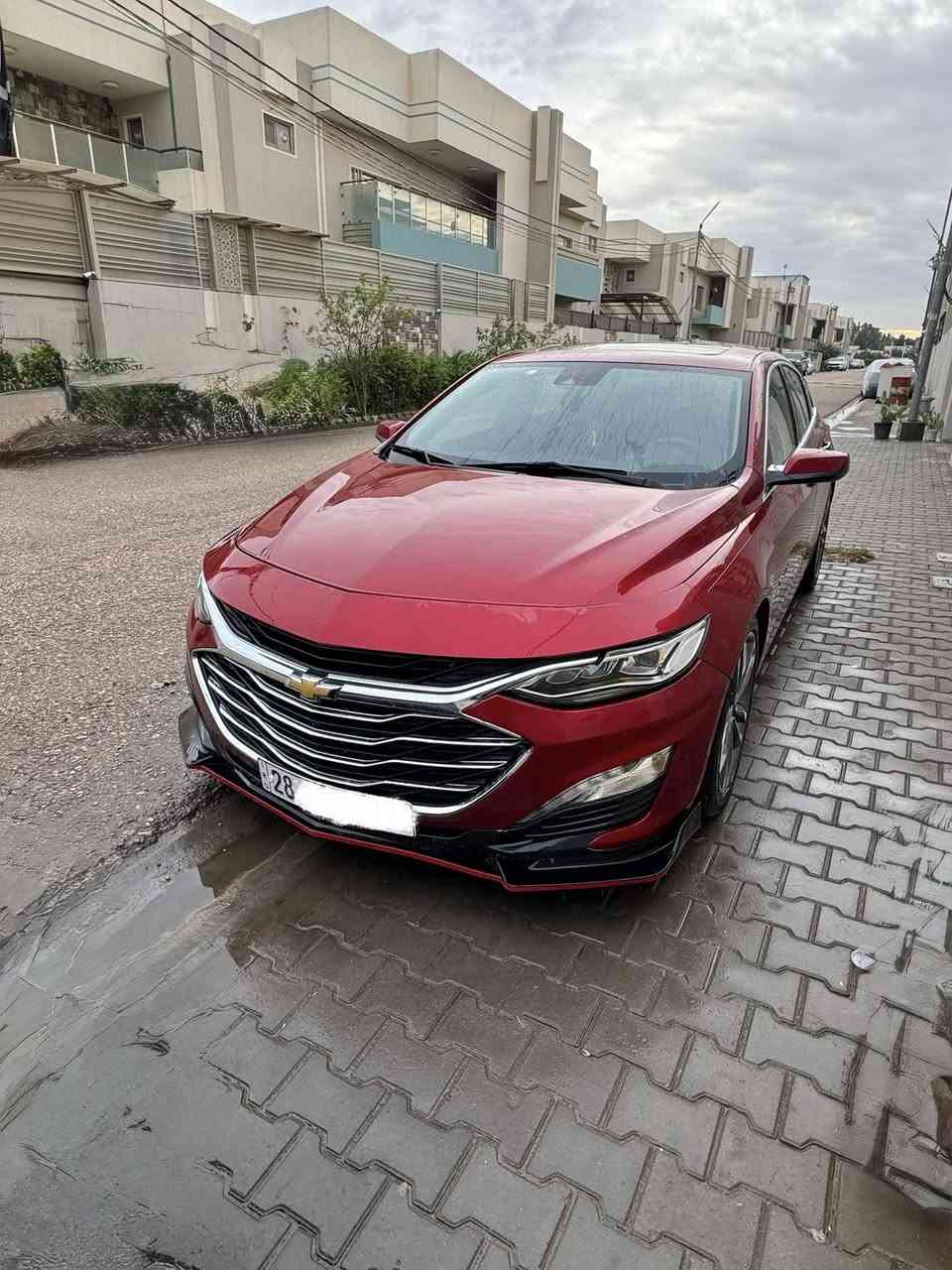 🔥 للبيع – فرصة مميزة 🔥
🚗 شيفروليه ماليبو 2023 – فئة Premier (أعلى فئة)

📍 الموقع: النجف

✨ المواصفات:• محرك 1.5 لتر تيربو اقتصادي وقوي• ناقل حركة أوتوماتيك CVT سلس• شاشة معلومات وترفيه كبيرة تدعم Apple CarPlay و Android Auto• نظام صوتي فاخر (Bose) 🎧• مقاعد جلد فاخرة مع تدفئة وتبريد• تحكم كهربائي بالمقاعد + ذاكرة للسائق• فتحة سقف (Sunroof)• نظام دخول وتشغيل بدون مفتاح (Smart Key)• تشغيل عن بُعد• كاميرا خلفية + حساسات أمامية وخلفية• نظام المحافظة على المسار + تنبيه مغادرة المسار• نظام مراقبة النقطة العمياء• مثبت سرعة ذكي (Adaptive Cruise Control)• فرامل طوارئ أوتوماتيكية• جنوط رياضية قياس 19 إنش• إضاءة LED أمامية وخلفية• مرايا جانبية كهربائية مع تسخين

📊 الحالة:السيارة نظيفة جداً، استخدام خفيفبيه ضرر خفيف جداً (غير مؤثر على الأداء)

💰 السعر: 151 (قابل للتفاوض البسيط)

📞 – مراسلة خاص أو اتصال
***********
