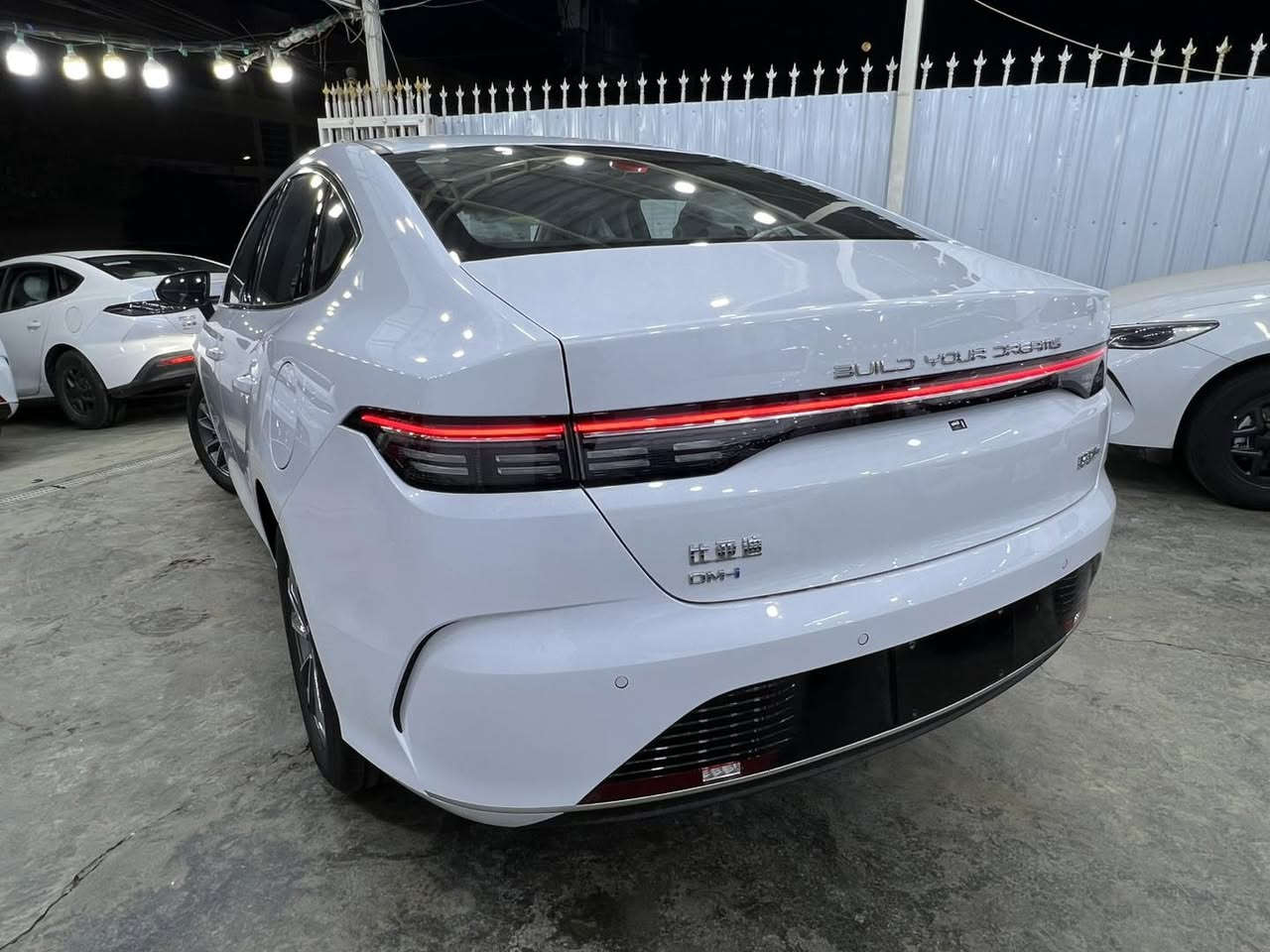 بي واي دي دستروير فتحة 2025 زيروووو🔥🔥🔥🔥🔥🔥

مواصفات فول  👉
- فتحة👉
- شاشة دوّارة  
-  6 مكبرات صوت 
- حساسات وكاميرا خلفية 
– مثبت سرعة 
– مقاعد جلد ابيض رياضي 
-كير ماوس 
-اوتو ستوب
-حساس خلفي 
-كاميرا خلفية دوارة 
-اوتو هولد AUTO HOLD 
-هند بريك بصمه 
-تشغيل السياره بصمه+
 كارت ذكي
-لايت زينون 
-لد نهاري LED
-بك لايتLED
-3انضمة للقيادة 
-مانع تزحلق
-مثبت سرعه  Cruise 
-تشغيل عن بعد 
-شاشة ذكية تدعم جميع البرامج

العنوان بغداد الكريعات معرض الغدير 
استفسار اكثر اتصال  او  وات ساب 
***********📲
📲***********
