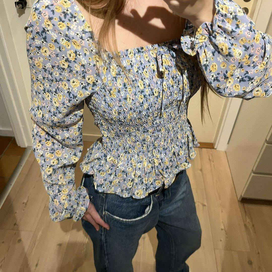 الاستفسار والحجز فقط واتساب+9647775744834
السعر 7
خامة جرجيت هولندي 
قياسات 38_40_42


**إذا كنت صاحب هذا الإعلان وتريد حذفه لأي سبب، رجاءا أرسل رسالة إلى الدعم الفني**