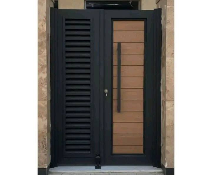 ورشة حداده عامه 
#ابواب -شبابيك 
 ابواب بدل الخشب 
باب قاصه .
 #محجرات 
#مراجيح -ميز طباخ  
#كرفانات سندوج 
صيانه وصبغ . لحديد القديم ابواب شبابيك 
العنوان /البصره /الزبير 
كذلك ورشه متنقله لجميع مناطق المحافظه 
للتواصل ... ***********
واتساب .....***********
 عمل درجه اولى  . 
باسعار مناسبه  وجميع المديلات
