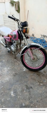 دراجة نارية • ٧أوراق • ديالى شهربان