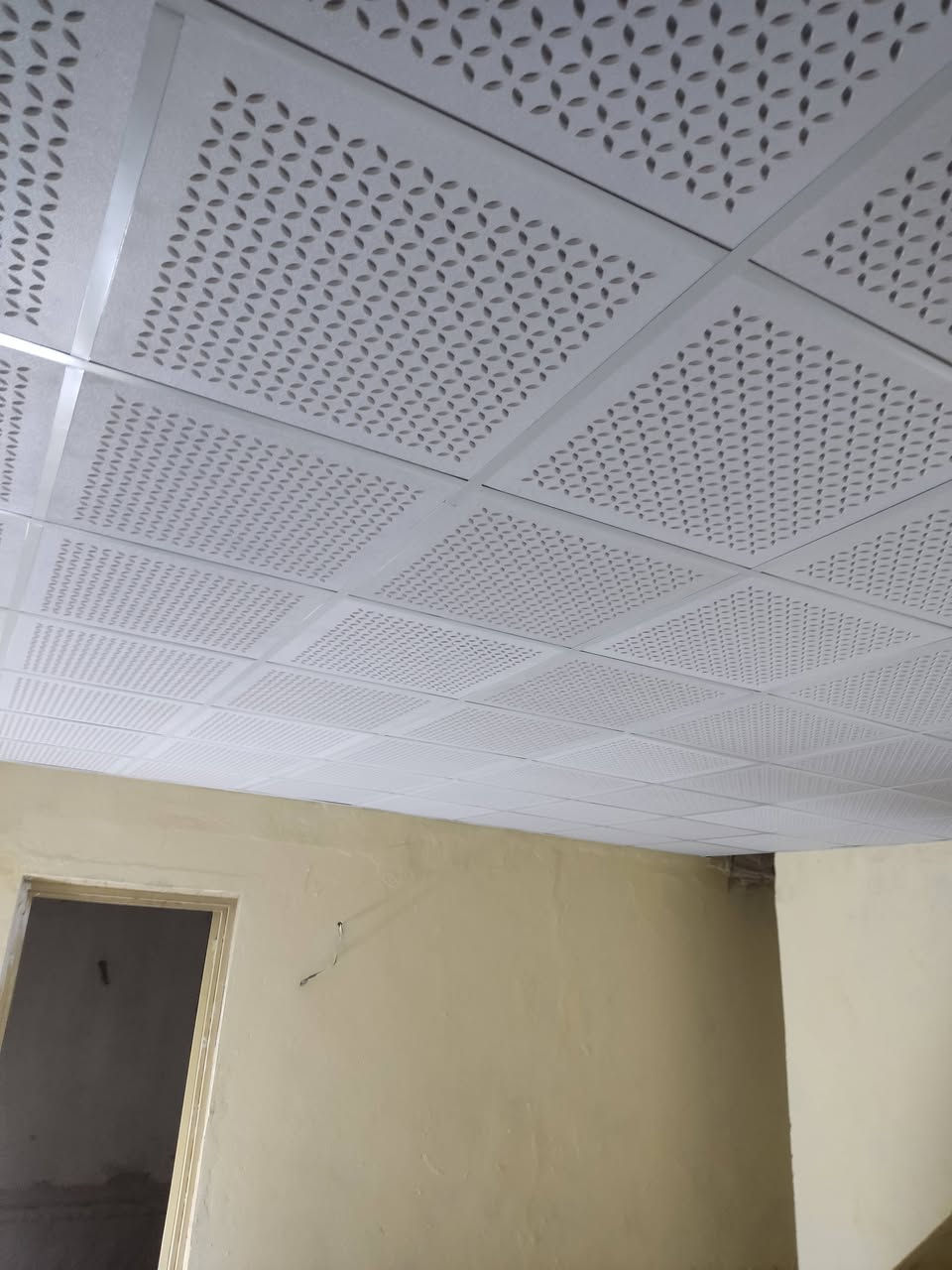 نحن مستعدون لعمل كافة أنواع الديكورات العصرية في جميع المحافظات. 🇮🇶
​✅ ضمان العمل وجودة التنفيذ:
​دقة فائقة: نعتمد في عملنا على جهاز الليزر لضمان أعلى مستويات الدقة والاستقامة.
​ثقة وجودة: نقدم لكم ضمان 5 سنوات على جميع أعمالنا المنجزة.
الاستفسار / ***********
