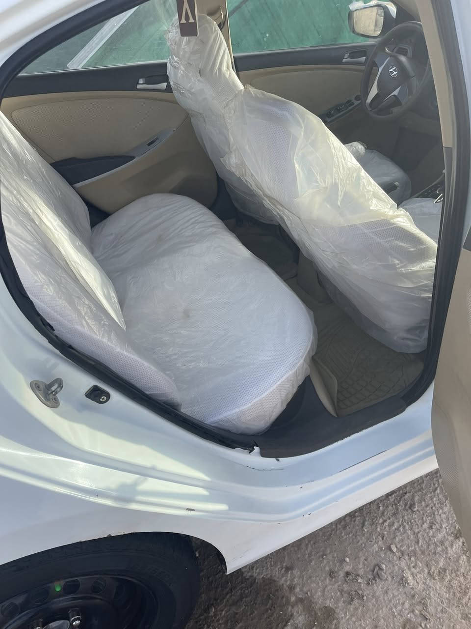 هونداي اكسنت خليجي موديل 2012 رقم بابل مشروع

وطني بدون صبغ بدون تبديل

مكينه 1600

تجوه كشن سايق

داخل عسلي

مكينه جديده حاويه 

اشاير مر

جاهزه السياره من كلشي

 مكاني دوانيه
***********

السعر 100
