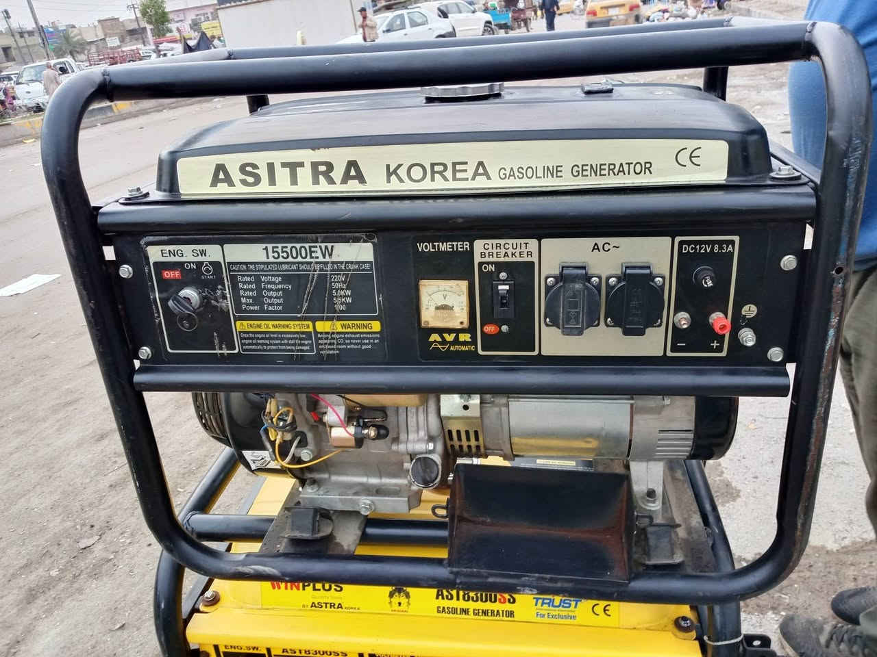 السلام عليكم مولد بانزين 5 كيفي 20 أنبير شغاله استعمال كلش قليل سعر 375 وبيه مجال  كلش بصيط العنوان بغداد مدينة الصدر لا ستفسار اتصل ***********
