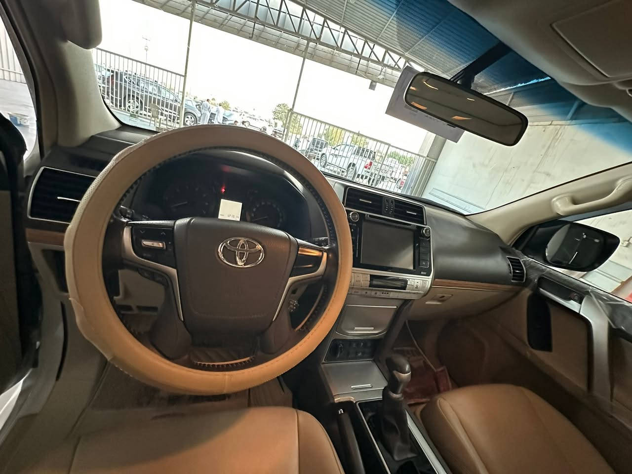 برادو 2020
TXS

جلد دبل تانكي
بصمه فتحه تشغيل عن بعد
لايت اسود. زراك لايت 6 سلندر 
7 راكب
كشنات كهرباء 
واسط العزيزيه
***********
***********
