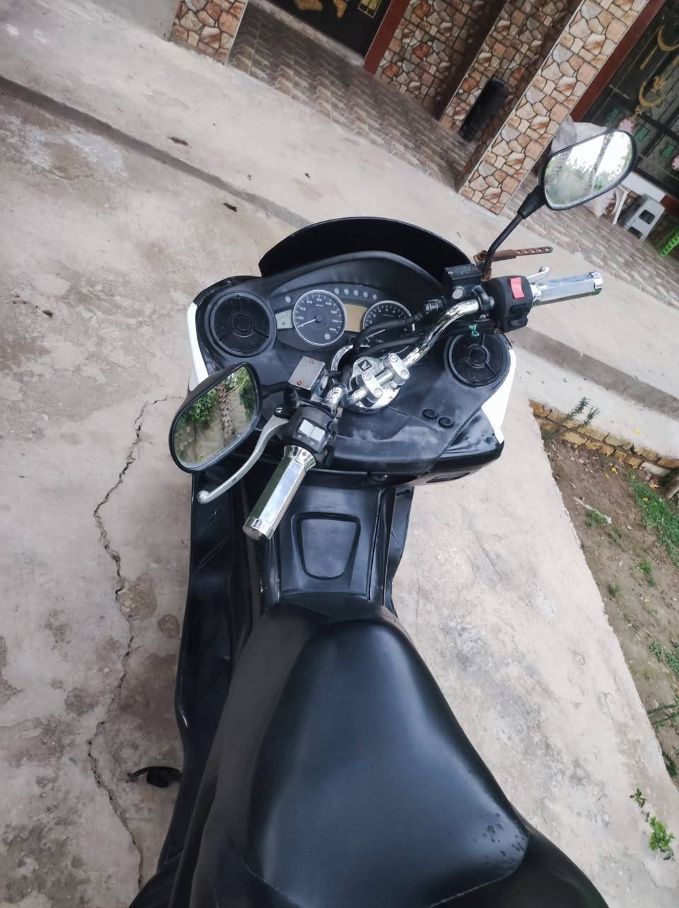 للبيع فورزه صفر 10 فول مواصفات كفاله
دراجه اي نقص مابيها كير 7 نمر نظام سبورت كله بلادي 

منظومة زنون  
بصمه 
محرك برغي مامفتوح بيه دراجه خير من الله تراي وين مايعجبك 

مكاني الحله 

السعر مليون و200 وبيها مجال 

***********
