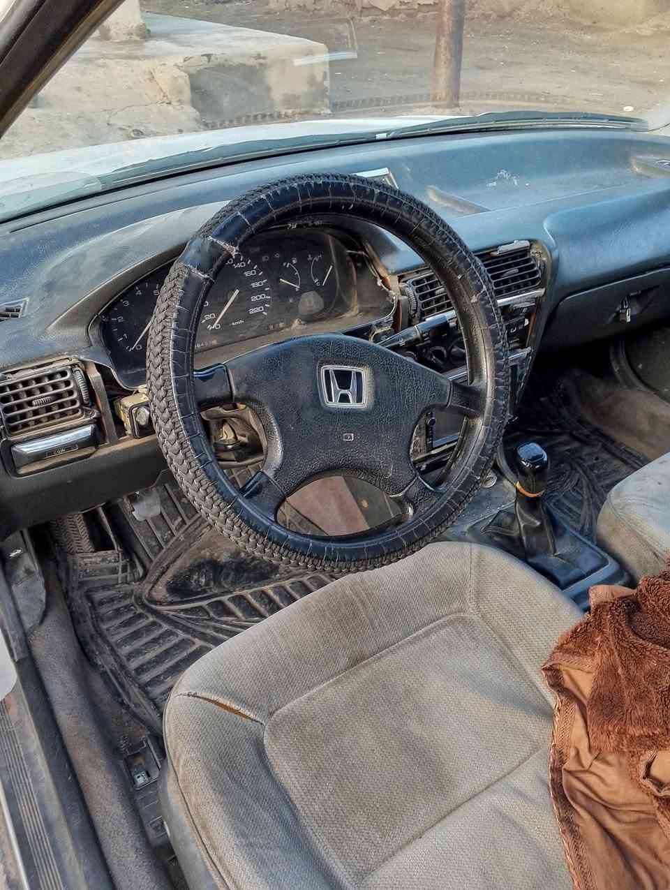 هوندا اكورد موديل 91 رقم كركوك الماني سنويه لل27 السعر 30وبيه مجال واذا مراوس بعد أحسن ***********
