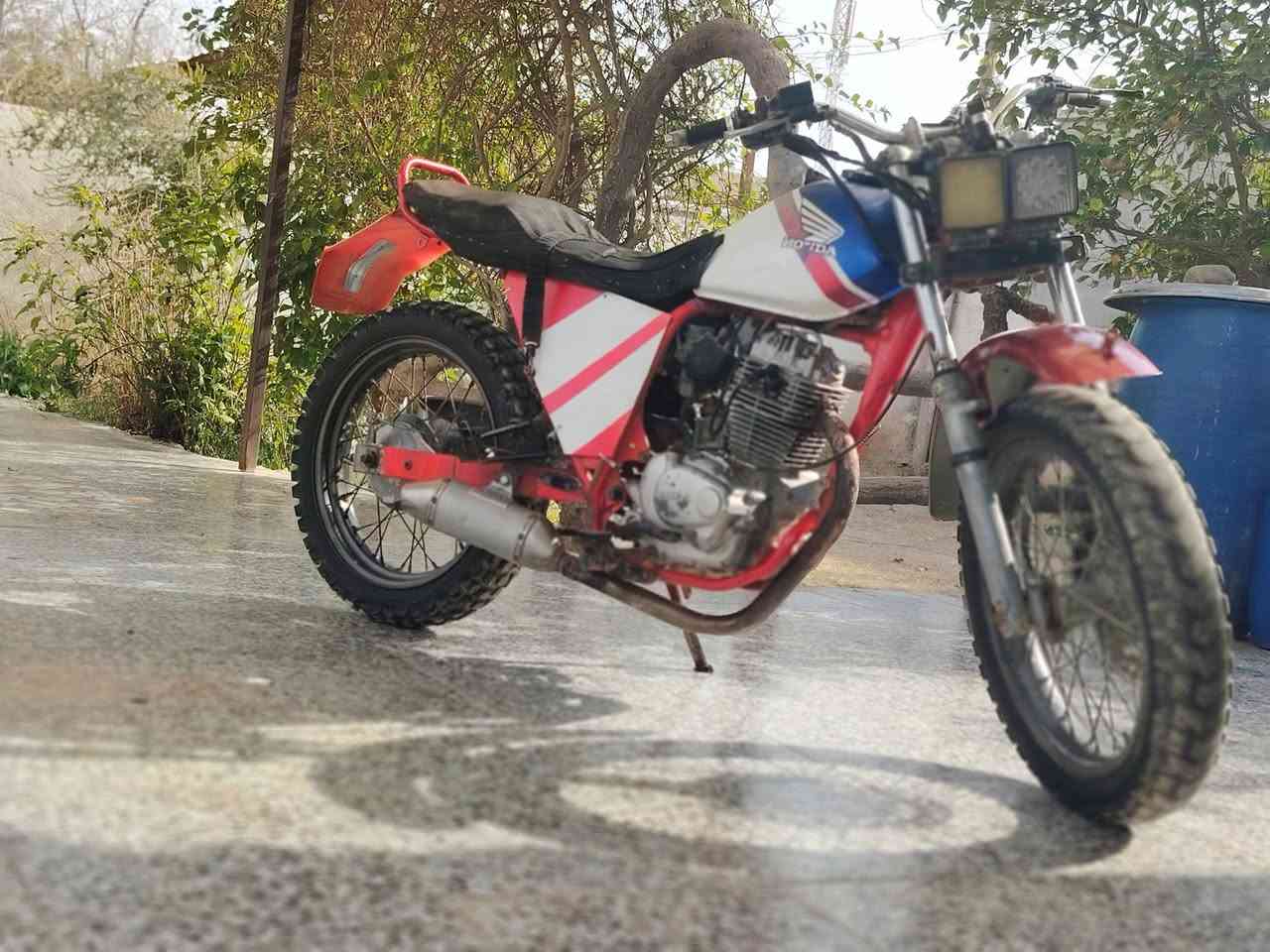 السلام عليكم
للبيع هوندا قفاز ياباني  محرك 200 مفتوح
السعر 450 مكاني بغداد قرب بسمايا ***********
