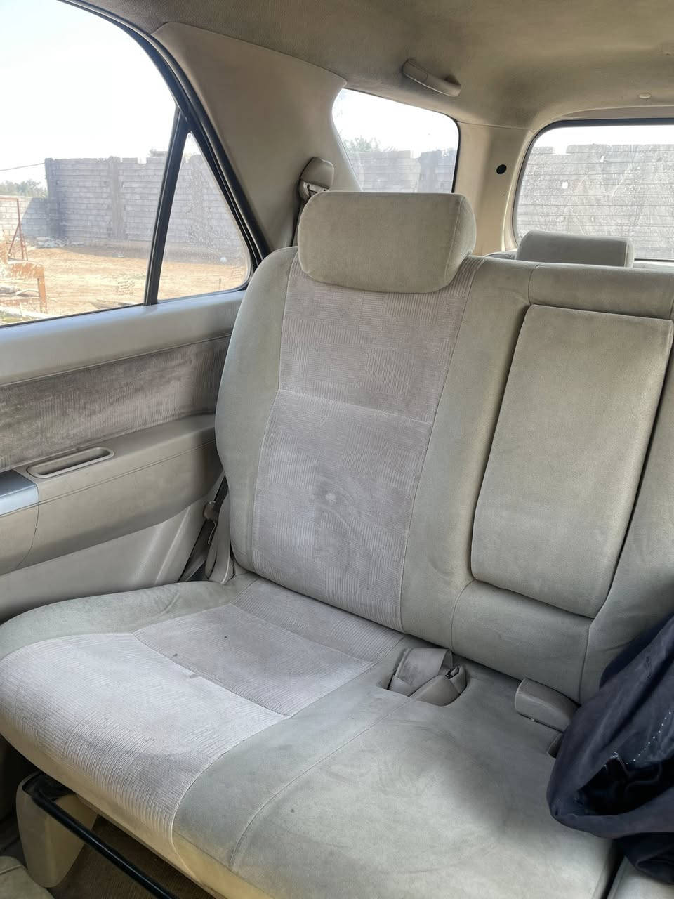 موديل 2006 بيها صبغ 3 قطع سبب الجرد  بيها منظومه غاز كلش اقتصاديه كفاله من اي ضربه.  تبريد لوكير. دواخل كلش جديده. السعر. 110 وبيها مجال.  رقم انكليزي بغداد بسمي. المكان بغداد.  رقم الهاتف ***********
