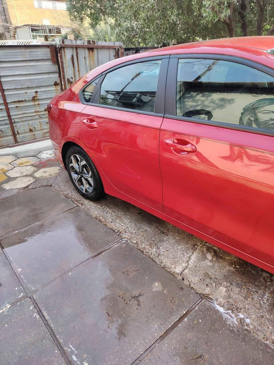 السلام عليكم كيا فورتي موديل 2021 وارد أمريكا حادثه موضح بل منشور تبديل جاملغ وبنيد بدون داخل ماشيه 55الف سياره جاهزه من كلشي السعر 132وبيه مجال العنوان بغداد الزعفراني رقم الهاتف ***********
