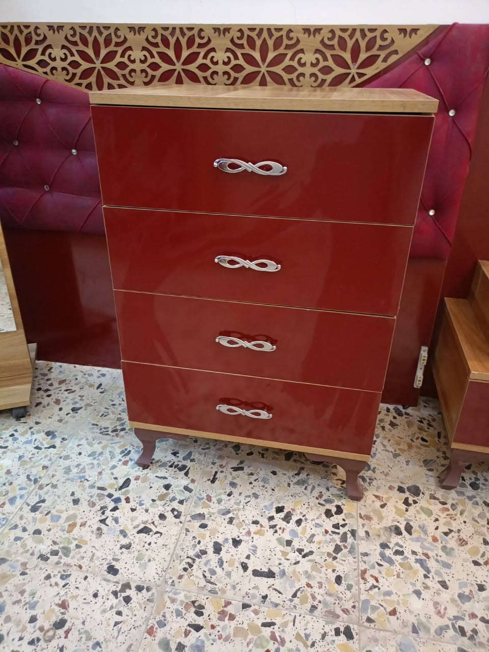 غرفة تركي 🇹🇷 مستخدام
7 قطع  نضافه 90 💯 السعر450  💖💸
مع شد🪛 ونقل 🚚  مجاني


**إذا كنت صاحب هذا الإعلان وتريد حذفه لأي سبب، رجاءا أرسل رسالة إلى الدعم الفني**