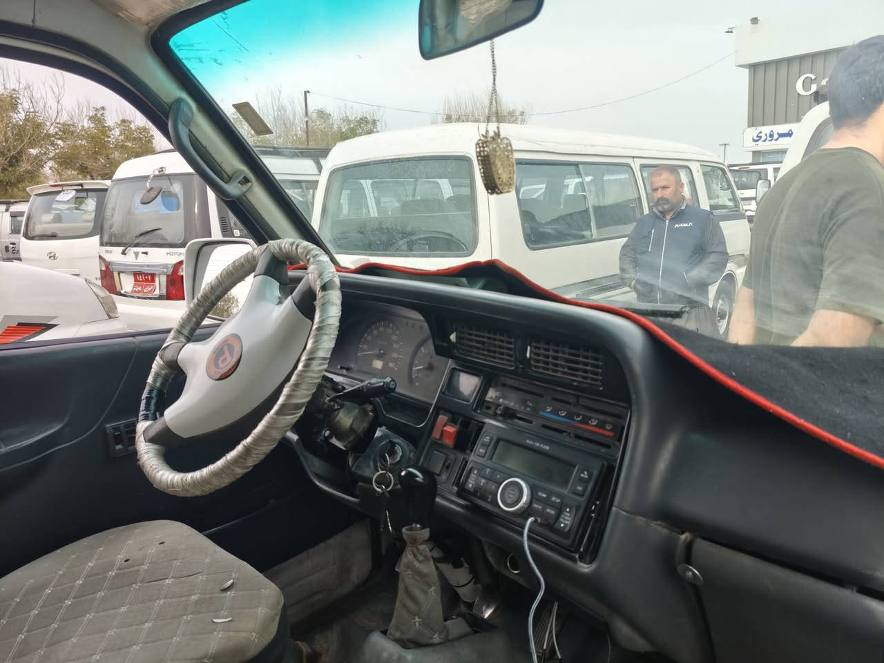 سلام عليكم لبيع فتون جنبي موديل  2013
سياره مكوفله من كلشي مكان ديالى *********** سعر 80بي مجال
