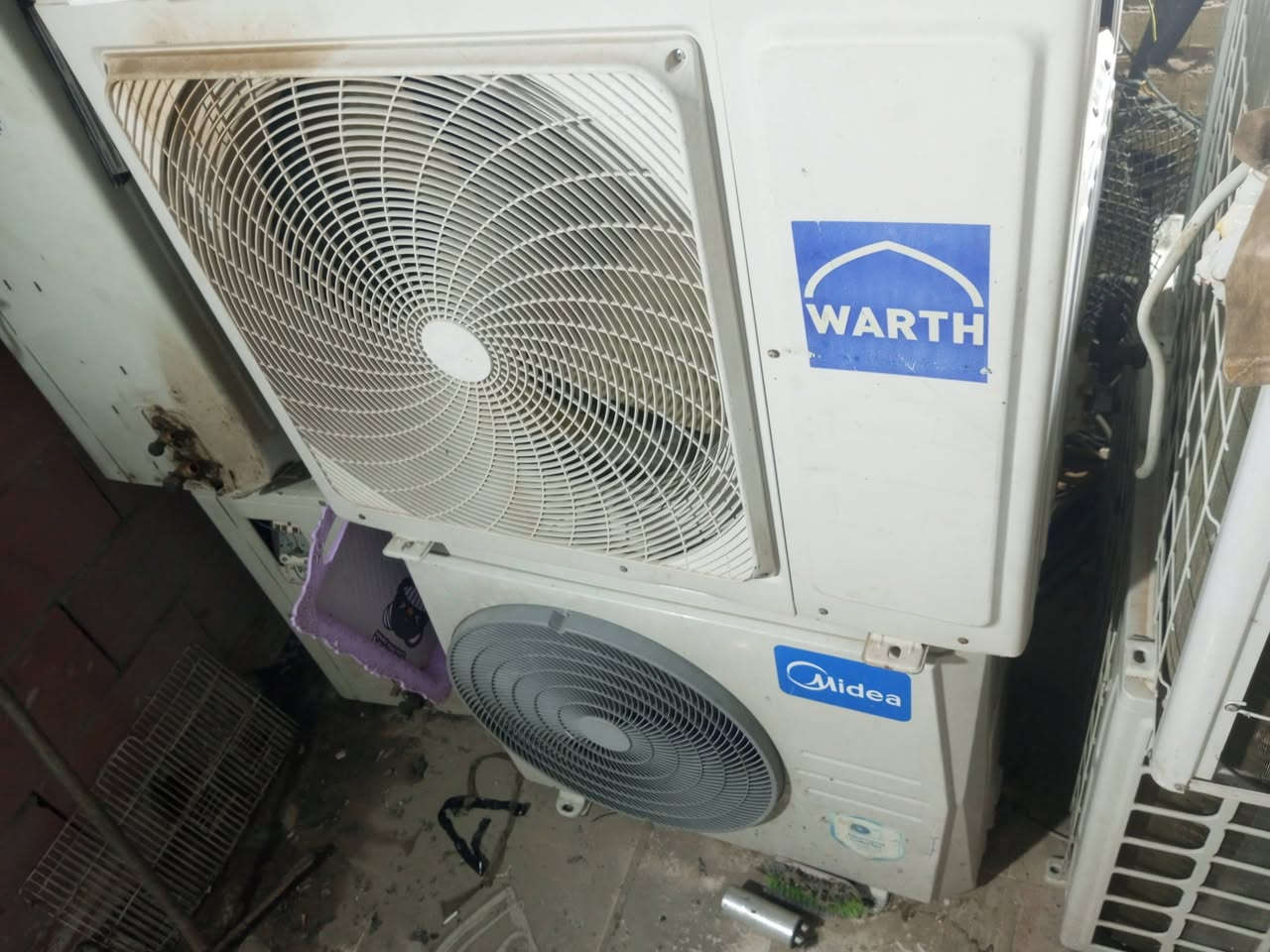 سبالت 3طن 2طن 1ونص بلادي  وخارجيات طن 3طن الى 1ونص  بلادي شركه بدون تصليح شرط العنوان النجف الاشرف الاستفسار بي وتساب ***********
