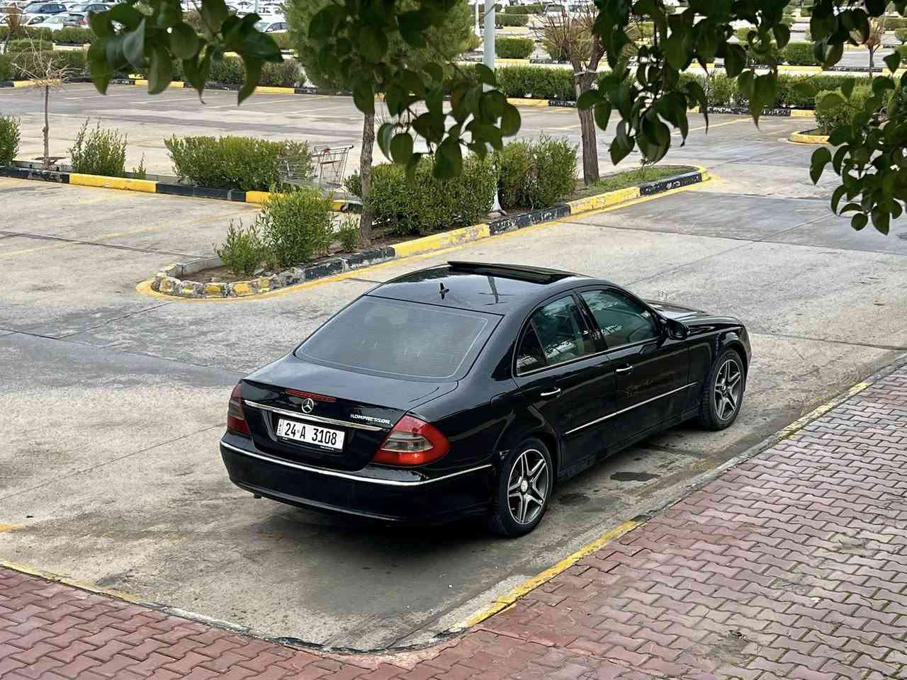 سلام عليكم اخوان بيع مارسدس بنز الوحش الماني w211  للبيع قبل كلشي اسعر جوه السوك بكل معاني احب كل يستفاد
تحطيم الاسعار 
سعره 112$ورقة فقط وبي محال كلش قليل 
موديل 2008
لون ملك الاوان اسود كذابي 
ELE GANCE فوول مواصفات
محرك KOMPRESSOR محرك وكير بلباكيت جديد شادله سياره بدون ضرر جاملغات خلفي مرشوشه+باب 
بدون حادث. بدون دواخل 
مواصفات فووول
سلايت
دبل كير 
كير عادي+اوتو
شاشه جبير
كامره خلفيه
شاشه اندروين
حساسات
حساس امامي حساس خلفي
كشنات كهربائث
كشنات هيتر 
شاشه شمعه
سويج شخاطه
امرايات اشارة
امرايات متحرك كهربائي
تحديد سرعة
مانع انزلاق
فوليوم جهتين
داخل فورميكا ملكي
تبريد قطعتين
تبريد مركزي
صندوك ريموت
جامات. اوتوو
جامات حساس
بلاجكتور زينون
لايتات زينون
تخم ويايله AMG
مكان السياره #سليمانيه
سياره بأسمنا تريد وكالة تريد تحويل اني اخوان رجاء لحد يكسر بحلال العالم عندك بنظافة جوه سعري اني شرايه واريده للخبزه حاضر سعره 112$ورقة فقط وبي محال كلش قليل للاستفسار اكثر *********** اخوكم دلشاد دلوي وعندي فيديو كامل لسياره ع نفس رقم على وات ساب ادزه لشراي خادم لطيبين. تحياتي لجميع🌹
