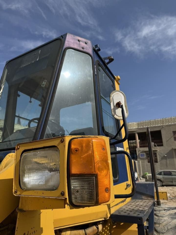 سلام عليكم 
شفل كوماتسو حجم150WA
مكينه 6سوبر صفرجاج 
وارد يابان دخول جديد 
مامشتغل بالعراق عداد العمل 5000حقيقي 
كفاله عمامه من كلشي 
مكاني النجف للستفسار 
***********
