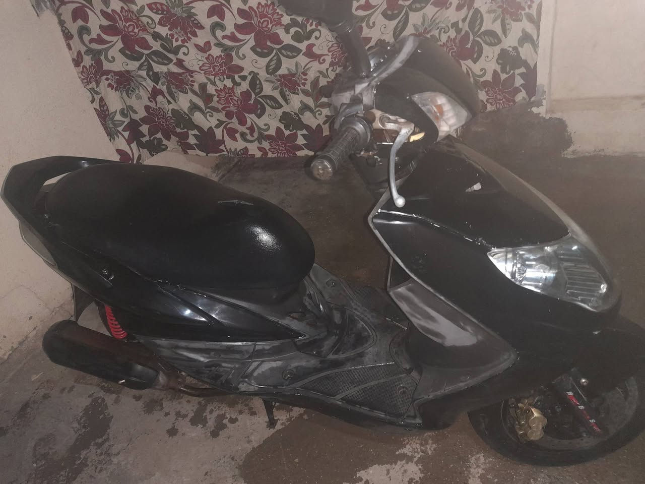 سكنس فحل كابريته جاهزه صافيه مابيه اي خربطه ونقص نكره سلف وهندر بكل وقت بيه صالنصه رياضي كفرات بلاديه
الاستفسار الخاص مفتوح او اتصال ***********
