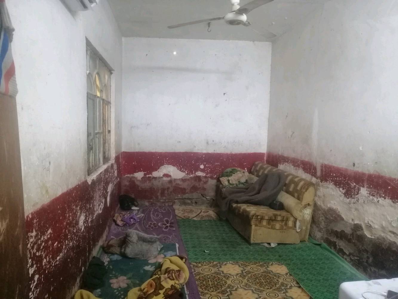 🏠 بيت للبيع بسعر مناسِب جداً! لحِّق قبل ما يروح 🏃‍♂️🔥

📍 الموقع: النجف - الكوفة، قرب نيسان-يم مخزن الموز  🗺️
📏 المساحة: 150 متر
💰 السعر: 23 مليون دينار عراقي 💵 (ومجال في السعر!) 🤝
📜 الطابو: زراعي، موجود عقد بالمحكمة ✅

تفاصيل البيت:

الغرف:
صالة واستقبال 🛋️
غرفة نوم 🛏️
حوش واحد 🌳
صحيات (حمامات) 🚽🚿
تشاريف (السطح) موجودة 🏠
المطبخ: متوفر أيضًا 🍳

📞 للتواصل:
واتساب: 0785 219 9535 📲

🎉 سارعوا بالاتصال قبل ما يفوتكم الفرصة! 🎉