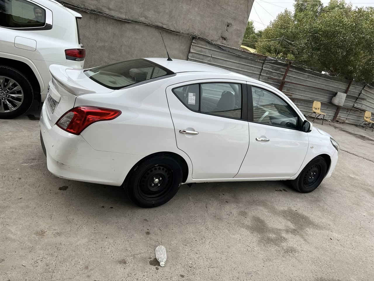 السلام عليكم سني هندي رقم اربيل هزه وسنويه جديدى السياره حلوه وجاهزه مال جناي ستخدام شخصي مديل 2021 كفاله من الصبغ والتبديل بيه فقط بارد مكاني بغداد السيديه او المنصور السعر 110 
***********
