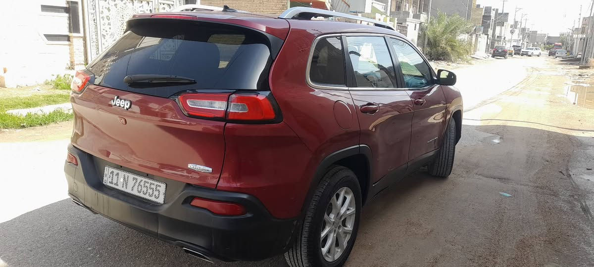 السلام عليكم..
جيب موديل ٢٠١٥ مكينه سته سرندر
صبغ جاملغ امامي بدون اي دواخل 
بصمه تشغيل عن بعد كرسي كهرباء
ابواب بصمه رقم وهزة وسنويه جدد
العنوان فلوجه السعر ١٢٠ وبيها مجال
*********** 
***********
