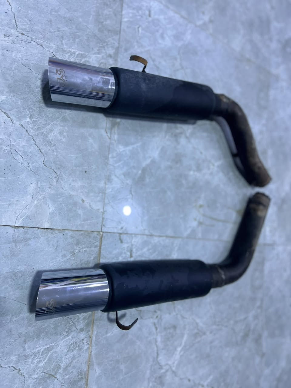 سڵاو هاوڕێیان ئەو ساڵۆن سایانە بۆفرۆشتن ٨٠هەزارو محامەلەشوێن ڕانیە ***********
