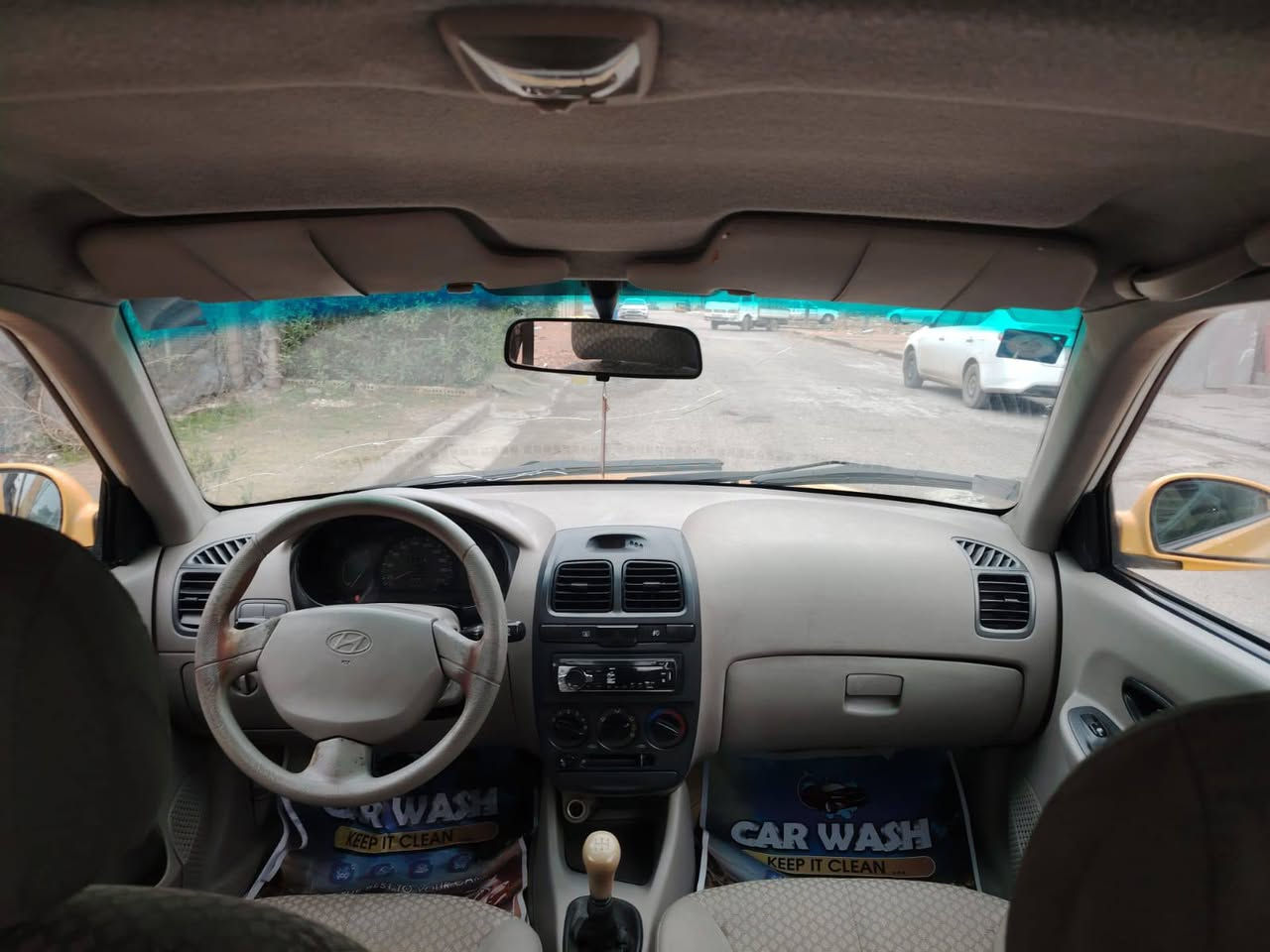 سلام عليكم من رخصت الادم
هوندا فيرنا موديل 2015
سياره بلاديه مامعيوده كلها بلاديه 
على وضع الشركه بسمي 
رقم نكليزي مكاني بغداد البياع 
***********
