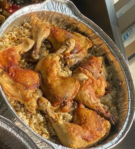 اكل بيت نظيف مرتب مجرب لحمدلله يتوفرغده وفطوريومياحجزمسبق شغلنه يوم بيومه دولمه لاجعه حامظه١٠ عن تجارب برياني ١٥تمن ومركه ١٥انواع كبب ومعجنات وكليجه هشه حاره مكاني نهايه حي اورتواصل ***********
