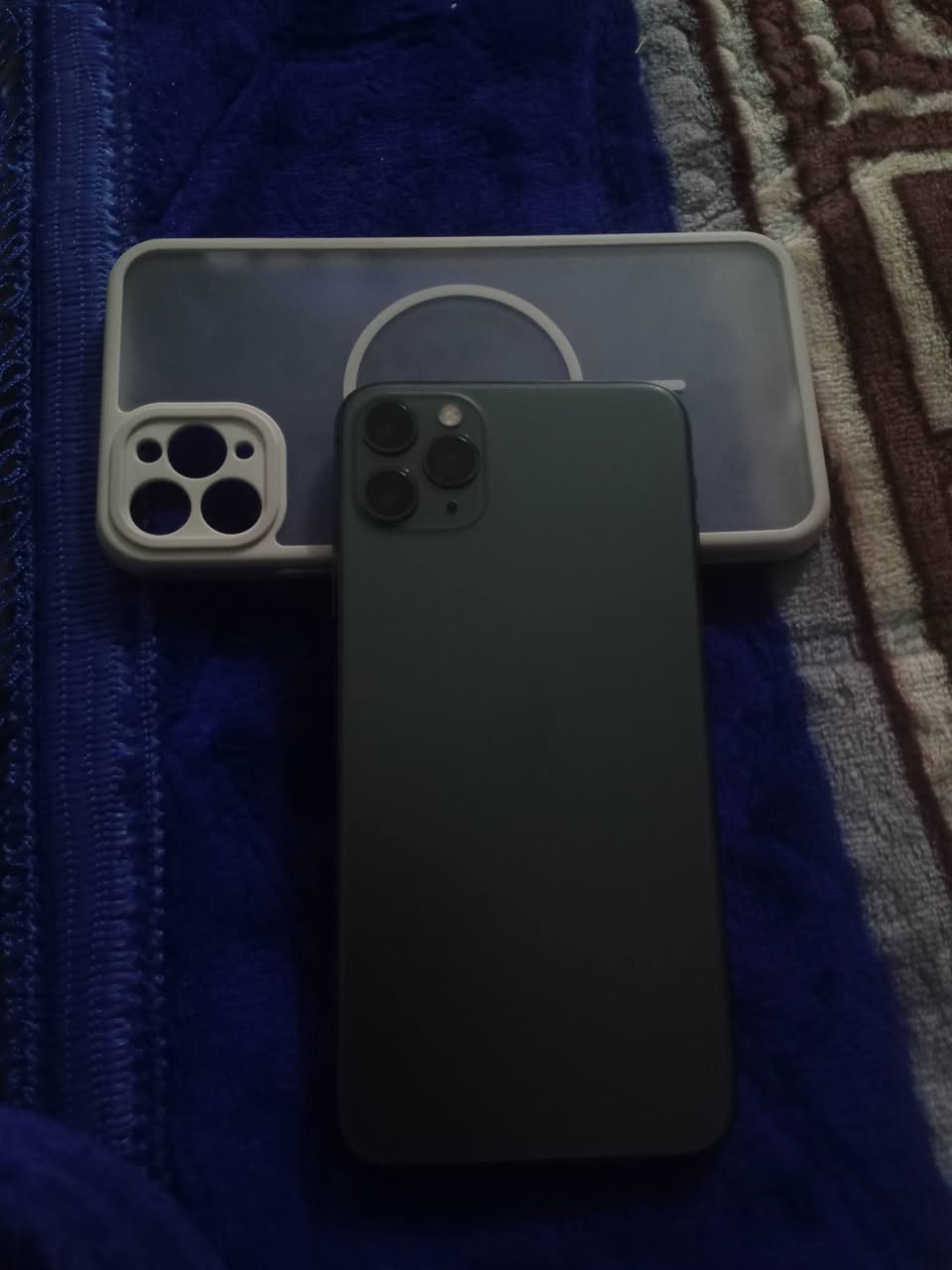 ايفون 11 برو ماكس
الذاكره 256,🤩

ممبدل بي بس البطاريه .
مرواس مع ايفون 13 برو  او ايفون 13برو ماكس 
مع فرق .
ملاحضه . ما ابيع ولا اراوس بإي جهازي ثاني .


**إذا كنت صاحب هذا الإعلان وتريد حذفه لأي سبب، رجاءا أرسل رسالة إلى الدعم الفني**