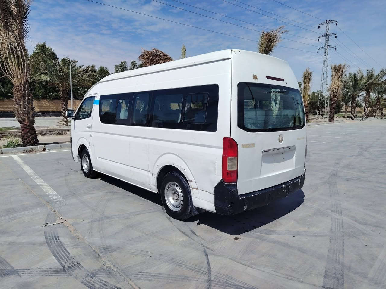 سلام عليكم فتون عاليه عريضه لبيع موصليه سنويه عظم عاج الموديل 2015 مكينه محوراه ففتي 2500 جديد السيارة
جاهزه مكانه نجف السعر 52 وبيه مجال حك الجيه 
***********
