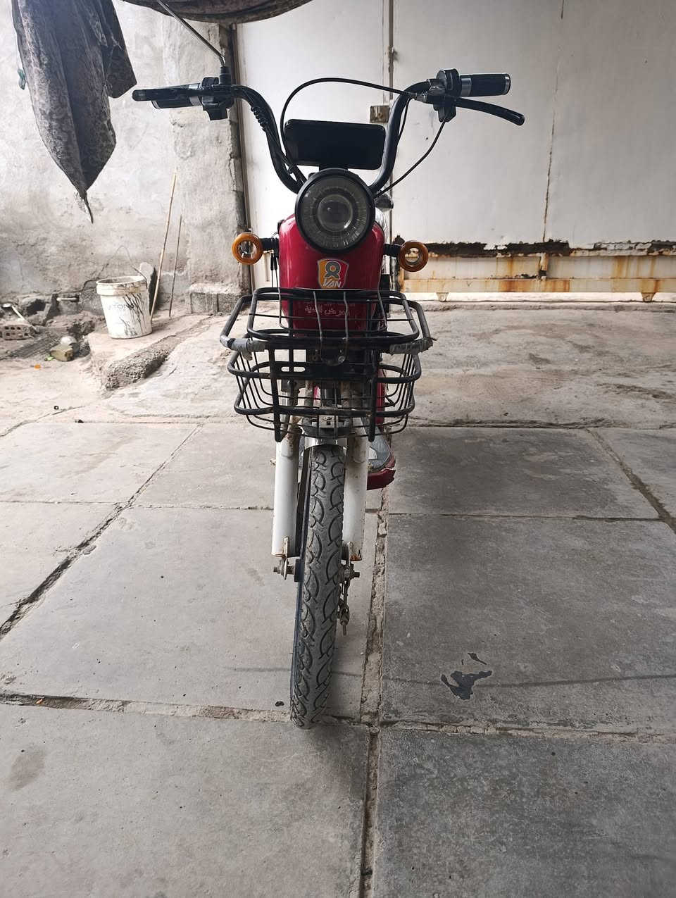 السلام عليكم ورحمة الله وبركاته دراجة شحن للبيع موديل 23 بطاريات فول مواصفات كهربائيات كلهة شغالة السعر 200وبيهة مجال للطيبين اي استفسار على هذا الرقم ***********
