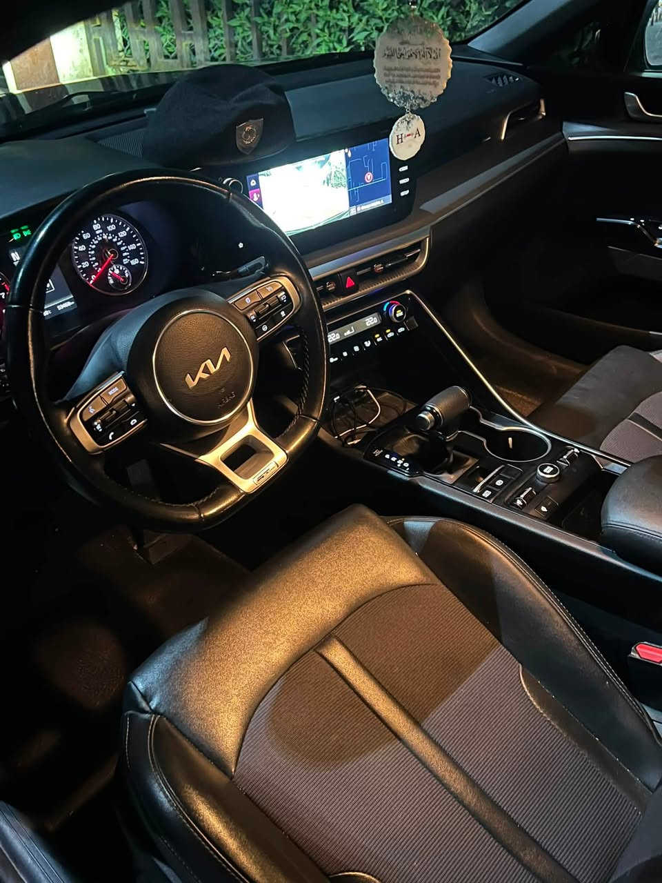 🚗 للبيع | كيا K5 GT-Line موديل 2024
✨ المواصفات:

* فئة GT-Line فول عدا فتحة السقف

* ماشية 37 ألف ميل

* محرك 1.6 تيربو

* ناقل حركة أوتوماتيك 8 سرعات

* شاشة كبيرة مع دعم Apple CarPlay و Android Auto

* كاميرا خلفية مع حساسات خلفية

* تشغيل بصمة (Smart Key) وتشغيل عن بُعد

* مثبت سرعة ذكي

* رادار أمامي ومساعد الحفاظ على المسار

* نظام مانع التصادم الأمامي

* إضاءة LED أمامية وخلفية مع DRL

* تدفئة للمقاعد الأمامية

* شاحن لاسلكي

* دخول ذكي بدون مفتاح

🔧 ملاحظة: ضرر حادث خلفي (جاملغ + جنطة).

📍 العنوان: بغداد – الشعلة

📞 للاستفسار: ***********
