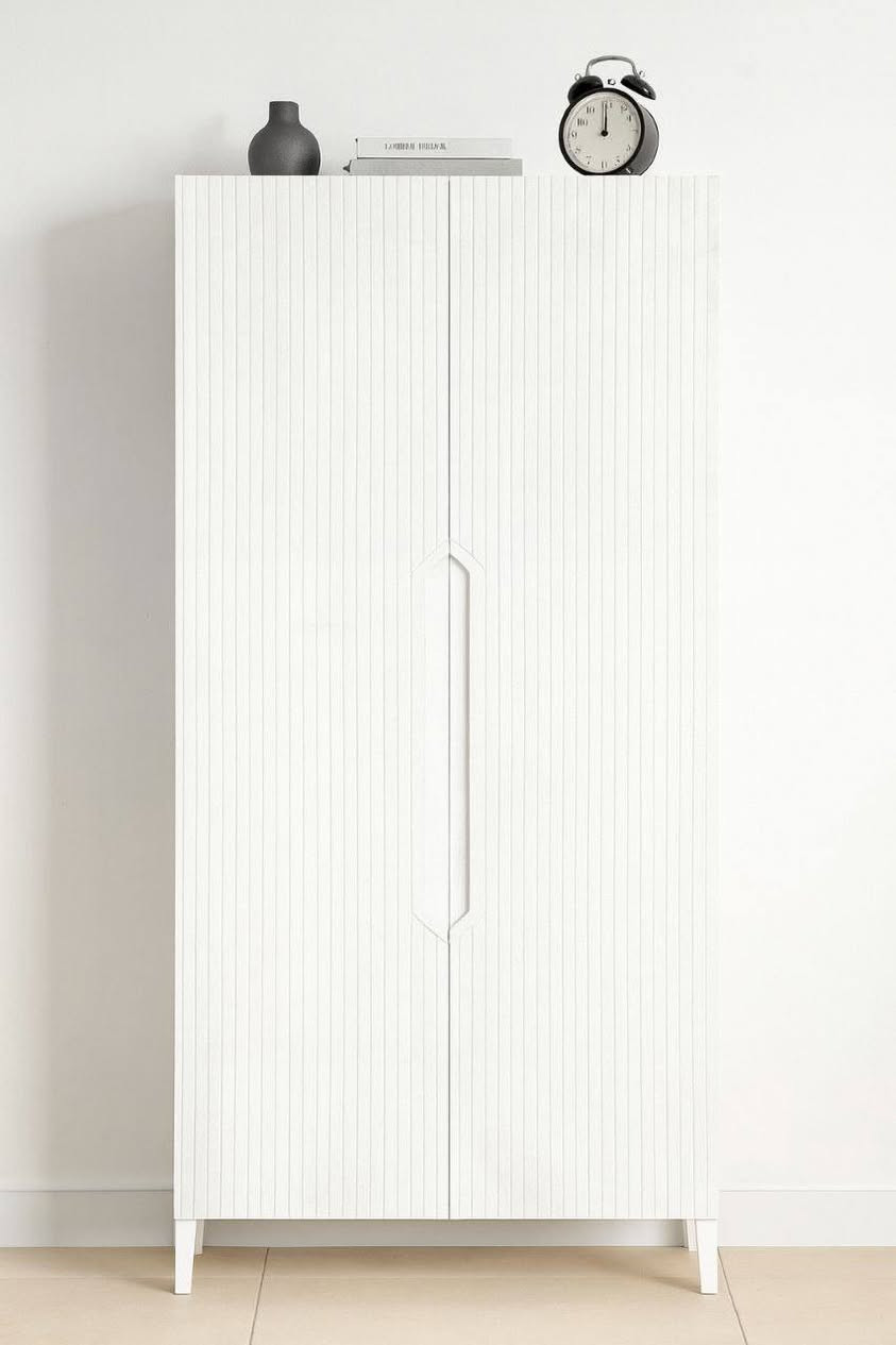 كنتور. تركي.
الهيكَل تركي درجه اولى mdf
الأبواب HDF. تركي 
اليدات حفر بالباب 
#السعر_220_الف
القياسات 
عرض 90 سم 
ارتفاع 200سم 
عمق 60 سم. 
الارتفاع مع الرجل 208
الخشب تركي تركي 
مو ايراني.
يوجد توصيل لجميع المحافضات ✈️


**إذا كنت صاحب هذا الإعلان وتريد حذفه لأي سبب، رجاءا أرسل رسالة إلى الدعم الفني**