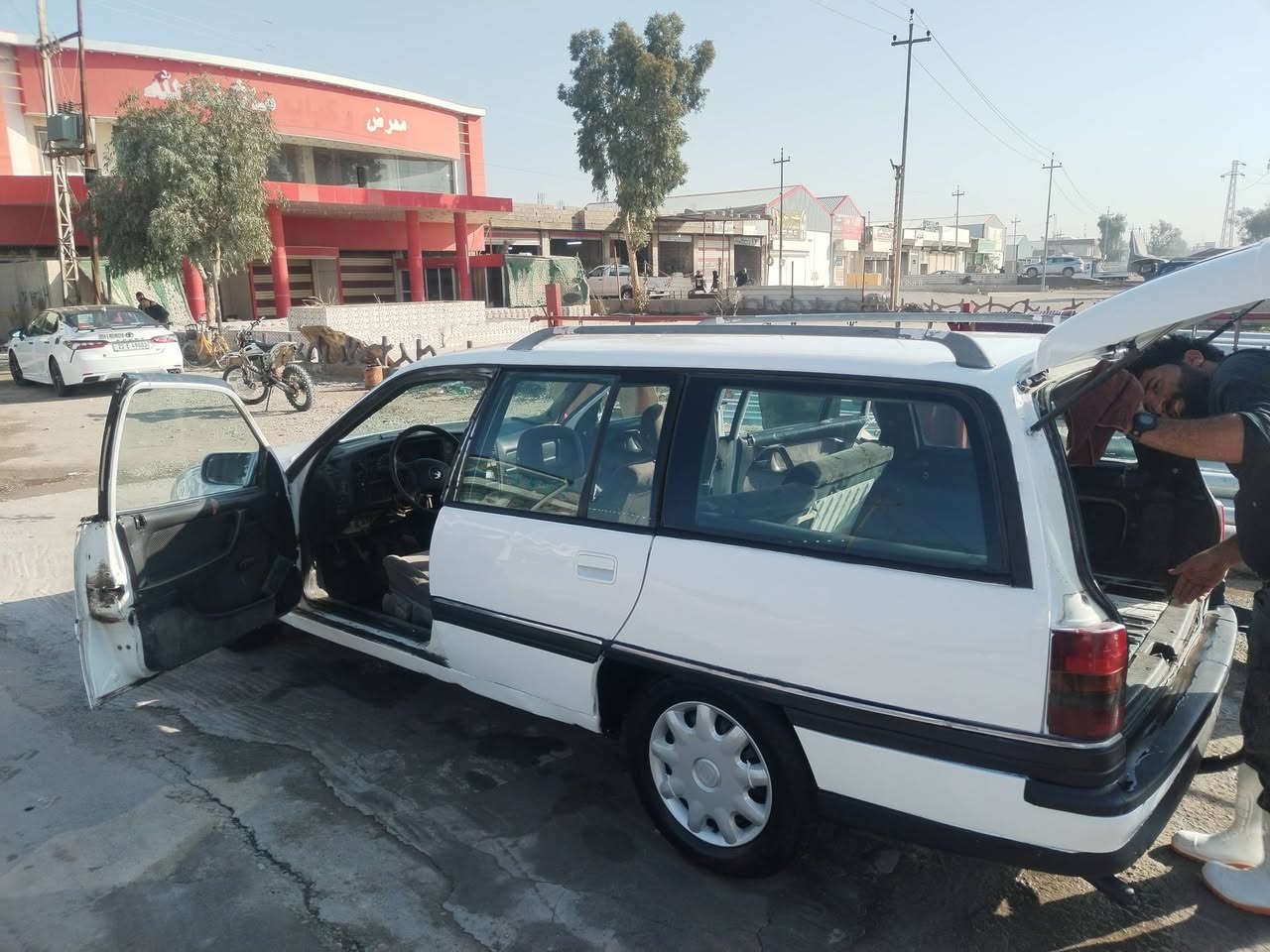 سلام عليكم سياره اوبل اوميكه اسيشن حجم 20 بيلاد سياره سبغ عام جماليه فقط بدون ضرر بدون خياص سنويه جديد لحد 2028 مشروع وطني رقم كركوك تحويل موباشر كير محرك صدر اكسل تايرات ابشرط سعر 25 بي مجال شراي خابر *********** مكان كركوك داقوق
