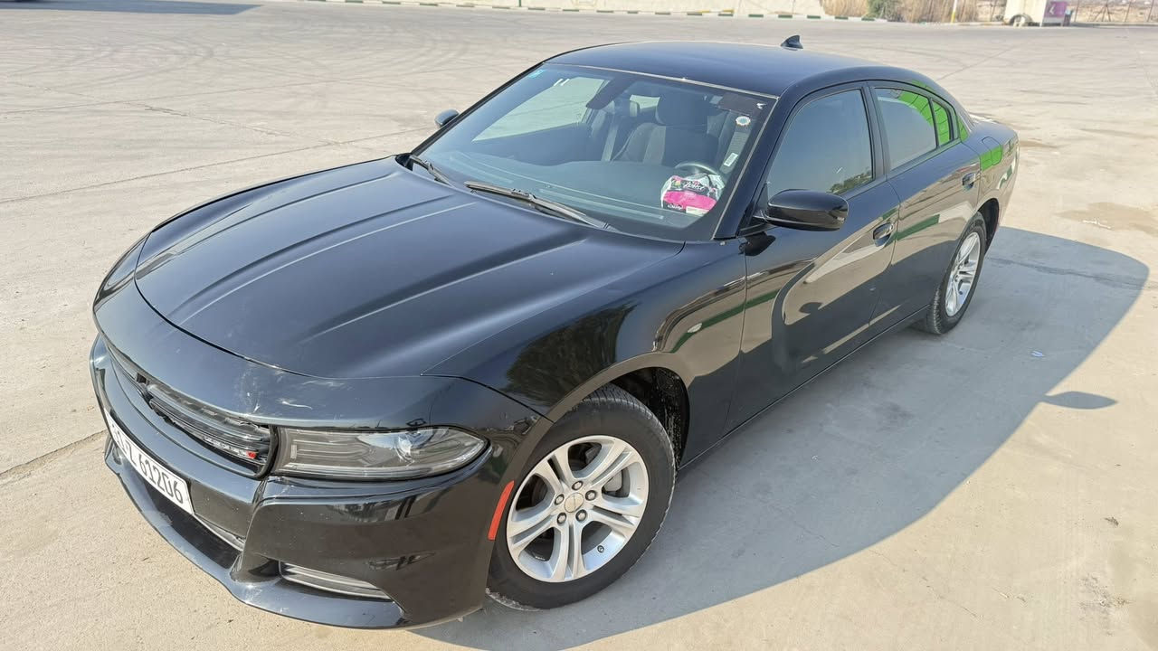 🚗 للبيع - دوج جارجر 2023 SXT حادث بسيط دعاميه أماميه فقط بدون تبديل وبدون صبغ رقم بغداد السياره ماشيه 21 الف 
🔹 الموديل: 2023
🔹 التسجيل: رقم بغداد
🔹 المحرك: V6 سعة 3.6L
🔹 الفئة SXT
🔹 المواصفات:
✅ زينون + LED
✅ حساسات خلفية
✅ شاشة كبيرة مع نظام نفكيشن
✅ مقاعد أمامية كهربائية
✅ تشغيل عن بعد
✅ محدد سرعة
✅ كاميرا خلفية
✅ دخول ذكي (بصمة)
✅ رادار جانبي
✅تبريد قطعتين أمامي وخلفي 
✅نظام ESP +EBD + ABS
✅ شاشة وسطية لمس Uconnect مقاس 5" أو 8.4"
نظام ملاحة GPS
✅  دعم Android Autoو Apple Carplay 
للاستفسار اكثر ومراسله واتساب
☎***********
