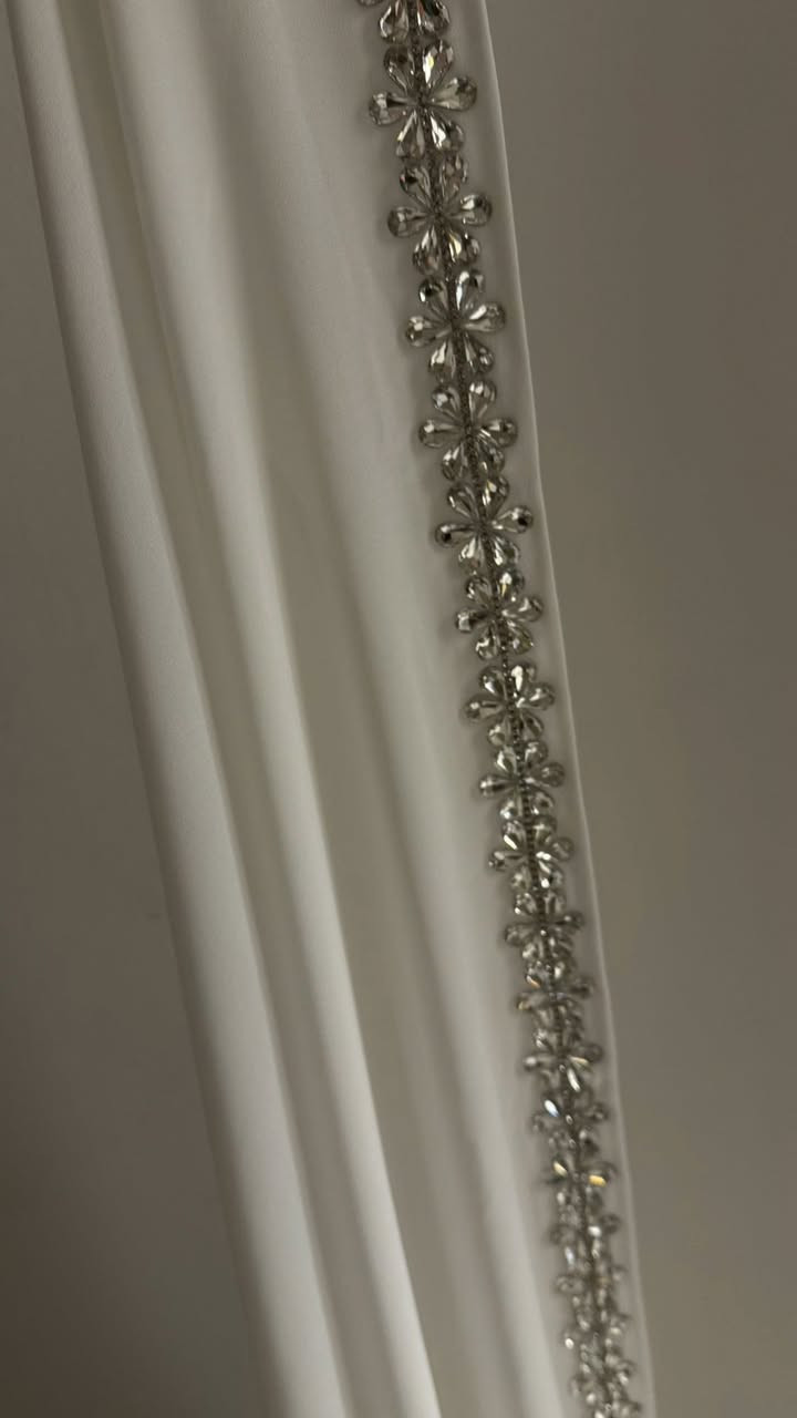 فستان عقد جديد مملبوس ولا مره
وشال عقد هم جديد والله 
الي تريدههن تكتب بلتعاليق 🤍 
قياس 48
مكاني بغداد مدينه الصدر
وتوصيل موجود داخل بغداد والمحافظات


**إذا كنت صاحب هذا الإعلان وتريد حذفه لأي سبب، رجاءا أرسل رسالة إلى الدعم الفني**