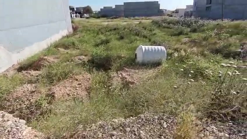 قطعة أرض للبيع خانقين 7نيسان عل شارع العام مكانه تجاري بصف افران السفين نوع العقار (رقم بلديه)     مساحه200متر مربع  متوفر ماء كهرباء السعر مناسب 19مليون وبي مجال رقم الهاتف***********

