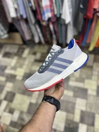 اديداس • مقاس ٤٢ • اصلي