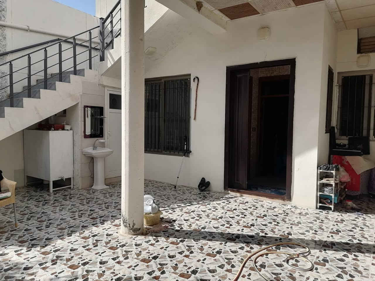 #دارللبيع
خانوو بو فروشتن له گه ره كى ئازادى نزيك مزگه وتى ئازادى 

روبه رى 181 متر طابو ملك صرف 

پيكهاتوه له :- 2 ژور نوستن - هول - ميوان - مطبخ - گه راج

نرخ 135 مليون 

بوزانيارى زياتر په يوه ندى بكه ن به عقارات ستار اكرم بازرگان

📍ناونيشان : كه ركوك بازارى ئازادى ته لارى ئاسو

***********
***********
