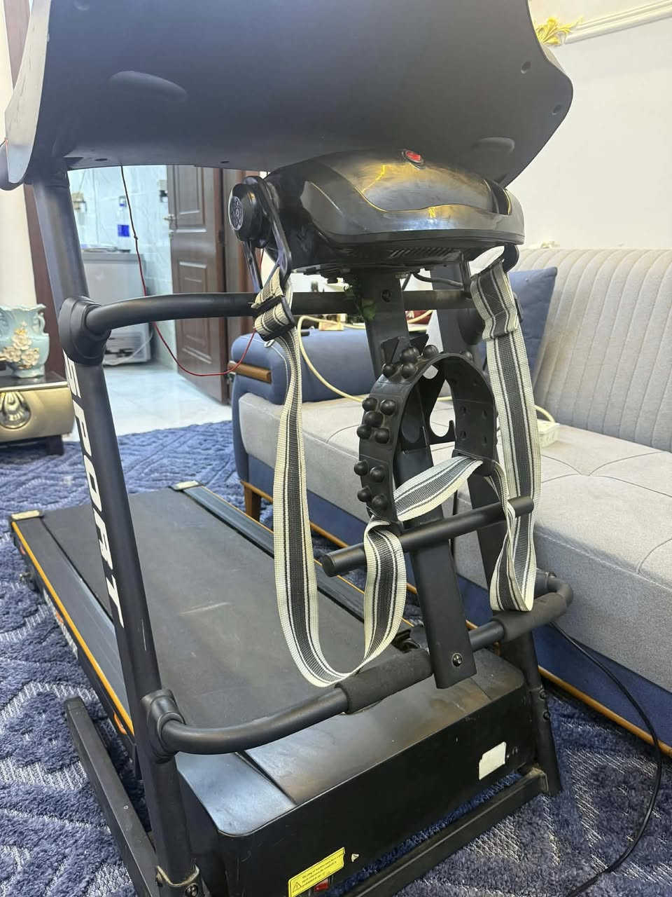 السلام عليكم جهاز جري للبيع اخو الجديد يتحمل وزن اكثر من 120 وبي ماطور تكسير شحوم هزاز وبلوتوث 
سعرة 250 وبي مجال 
***********
