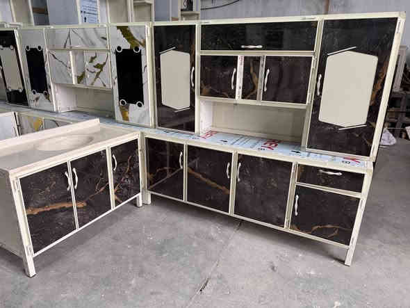 كاونتر مترين ارضي وملحق وسنك متر و20 
السعر 280
توصييل بغداد مجاني 
اطراف 15 
للحجز والاستفسار يرجى التواصل خاص 
او على الرقم واتس #***********
