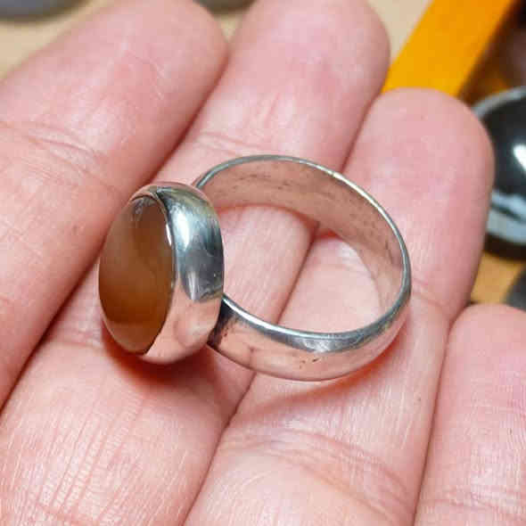 خاتم فضه عقيق يماني ناعم مقاس 22 سعر 35 مع التوصيل ***********
