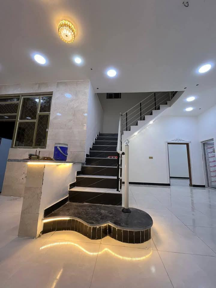 جزء من عملي  جوتن داخلي وخارجي وعمل كافه الاصباغ 

طلس معجون وستن/ورق جدران/ سحبات فوم داخليه 

معالجه الرطوبه/ ديكور بديل الرخام والخشب والشيبورد 

ترميم وتصليح البيوت القديمه/شبابيك تنظيف وصبغ حراري 

شغل درجه اولى/ ***********
