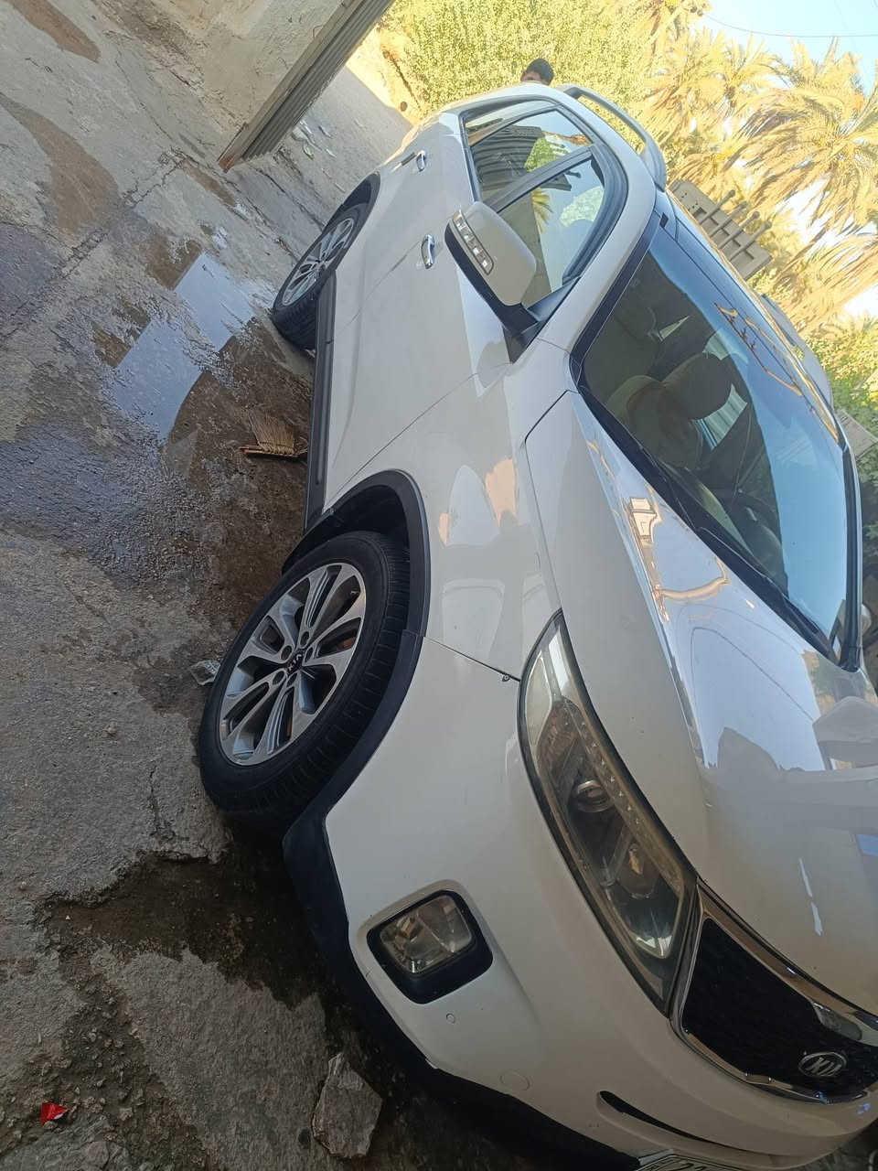 سلام عليكم سورنتو موديل 14 خليجي فول فتحه بصمه.  2400 دوش  رقم  أربيل جديد تحويل وكاله مضمونه سياره بيه رش صبغ 4 قطع بدون دواخل السعر 135 وبيه مجال مكان السياره كربلاء ***********

