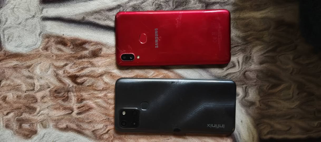 السلام عليكم
اجهزة 2 للبيع 
الاول A10s والثاني سمارت 6 
مستعملات 
سعرهن ثنينهن 75 
الشراي يتصل على الرقم ***********
