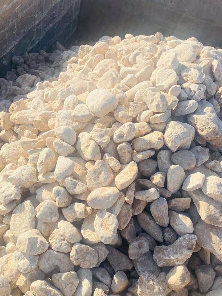تجهيز الطابوق الجمهوري والحصو والرمل المفحوص والسبيس والجلمود باسعار مناسبه 
للاستفسار مراسلة الصفحه او الاتصال ***********
يتوفر واتساب
